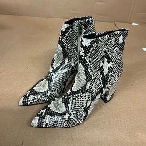 Marc Fisher Gray Leather Snake Ankle Boots Size 6.5 US